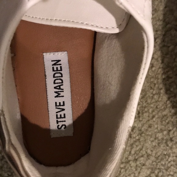 sneakers! Never worn LOL - Picture 2 of 3